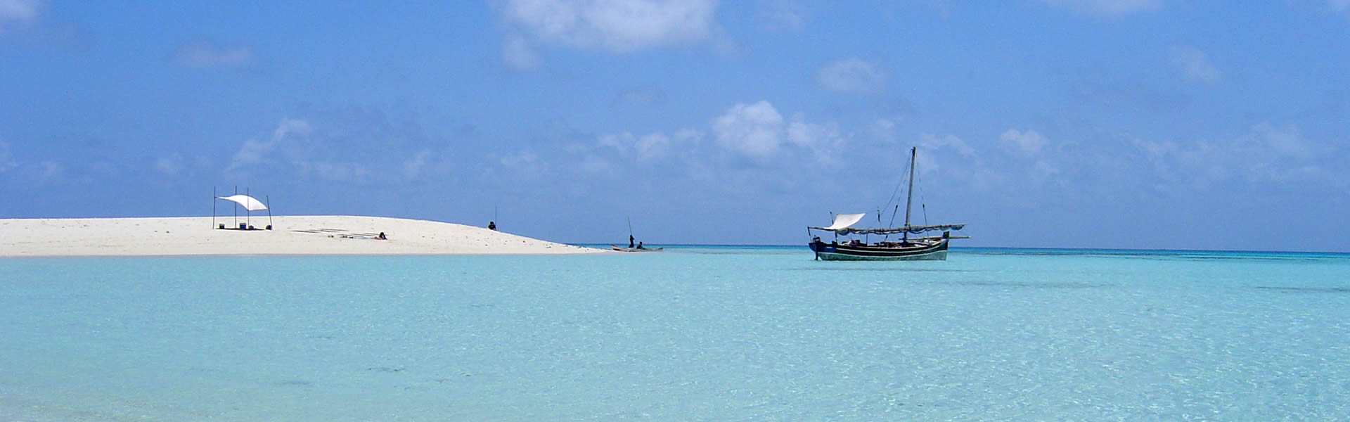  Picnic on a sandbank